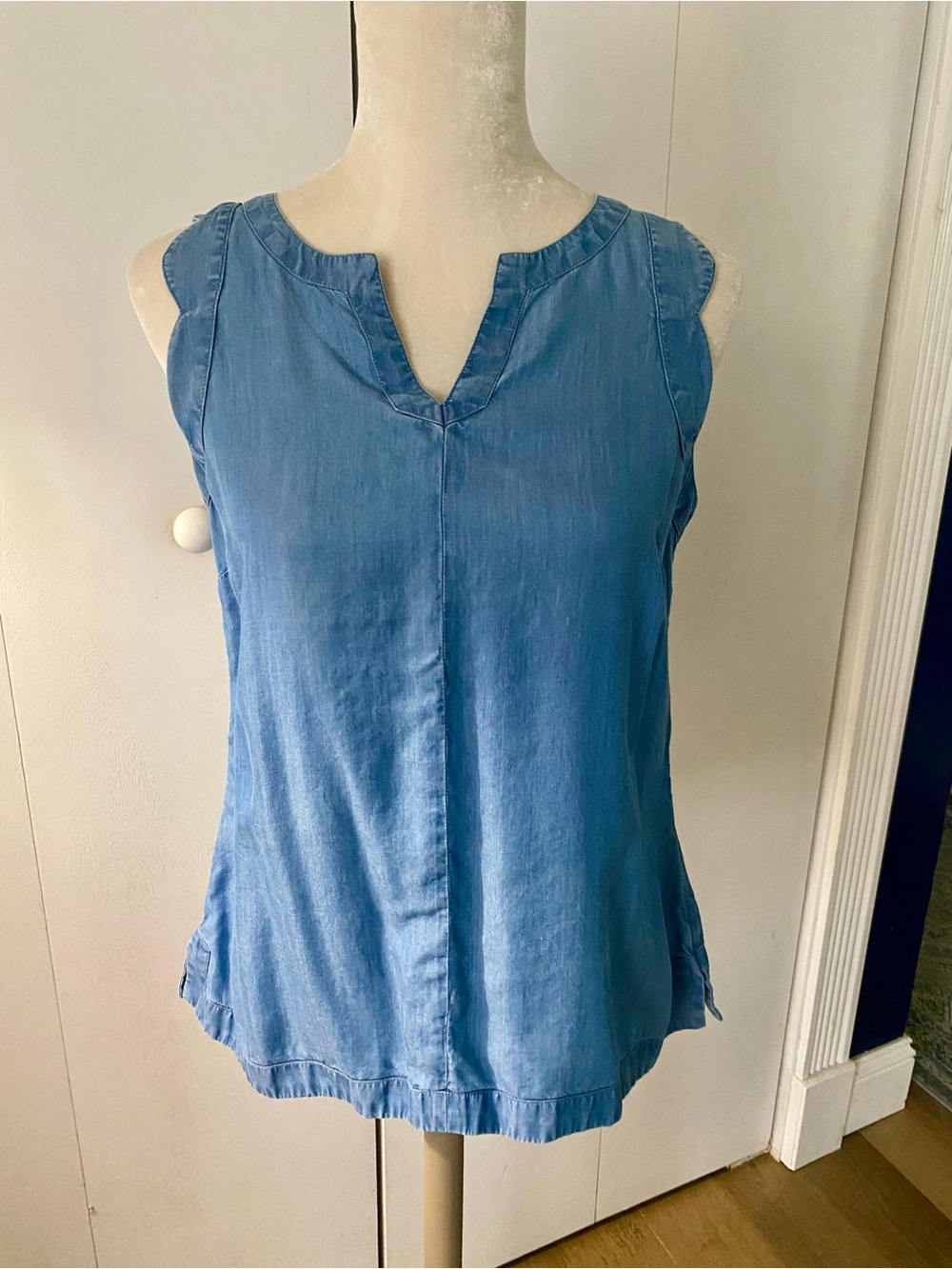 crown & ivy Chambray Blue Sleeveless Split-Neck Tank